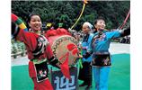 德夯大峽谷 一、二、三代苗鼓王同臺(tái)獻(xiàn)藝
